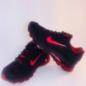 Authentic Nike YOUTH Air Max 2011 Black/Red sz 6.5